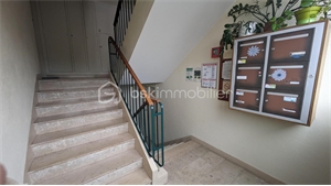 t4 à la vente -   85200  FONTENAY LE COMTE, surface 71 m2 vente t4 - UBI481524689